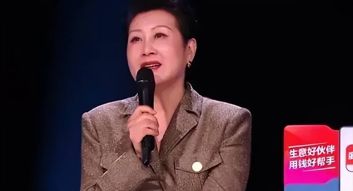2026过半!四位明星口碑翻车,韩红周冬雨在内,一个比一个不冤